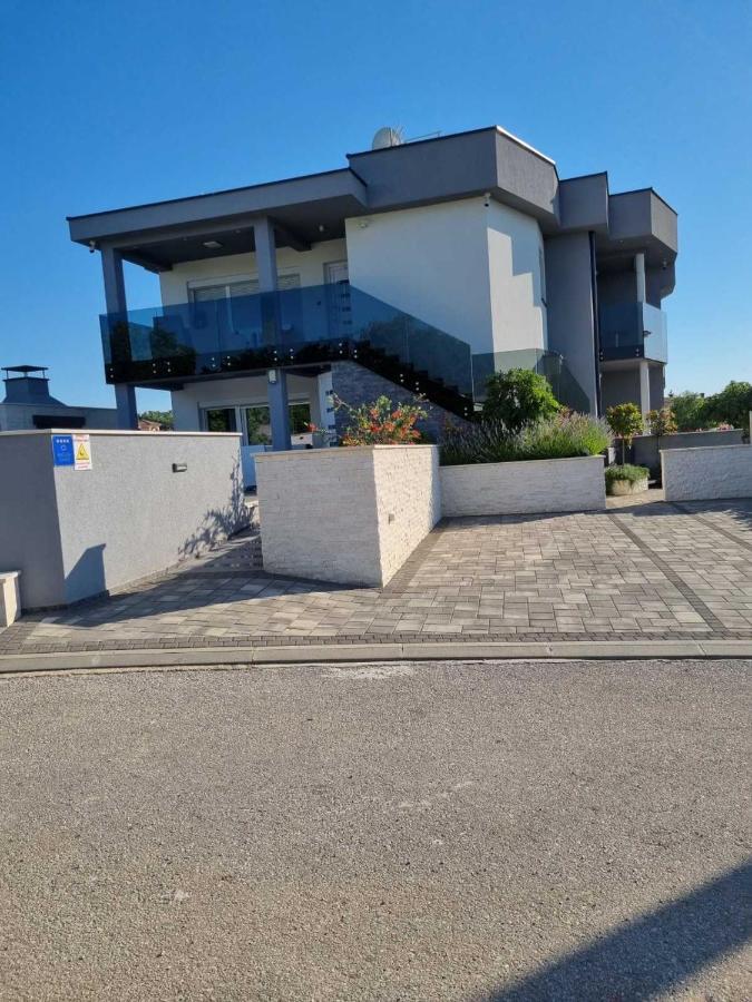 Apartman Paola Vrh  Exterior photo
